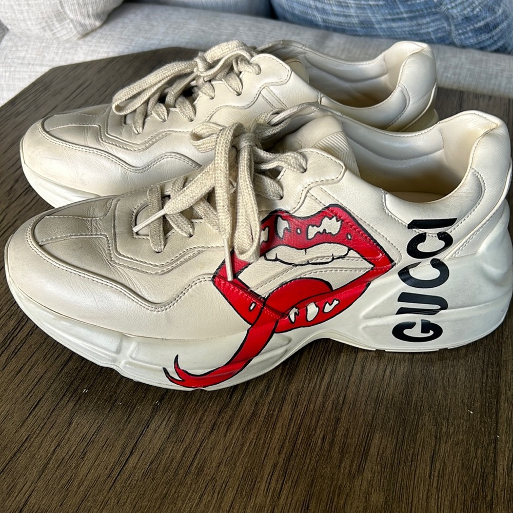 No box, gently worn-AUTHENTIC